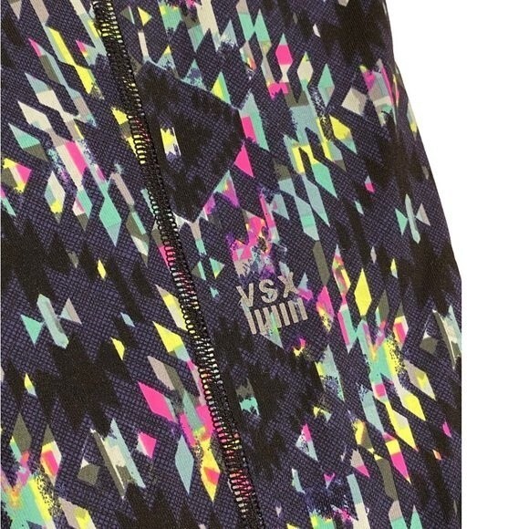 Victoria’s Secret Sz Medium Aztec Black & Fluorescent Compression Leggings - Picture 6 of 7